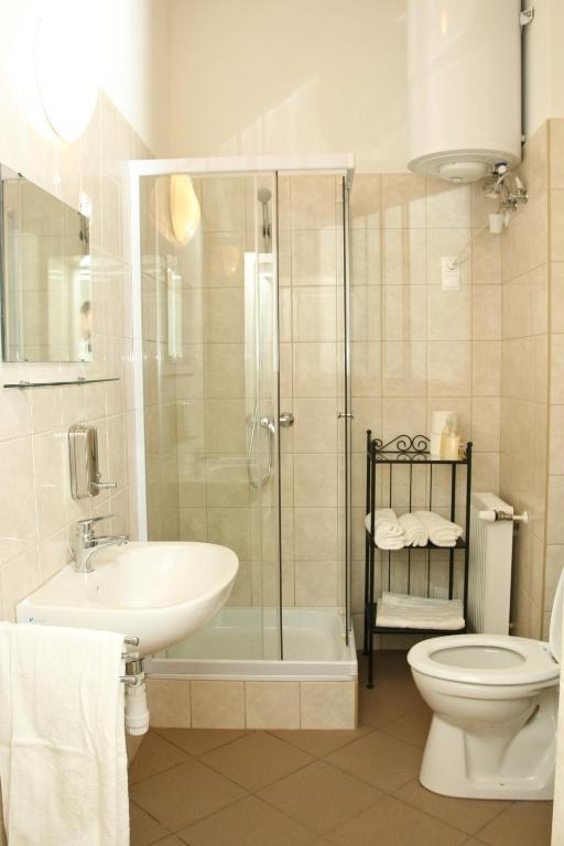 Promenade Panzio Bed & Breakfast Miskolc Phòng bức ảnh