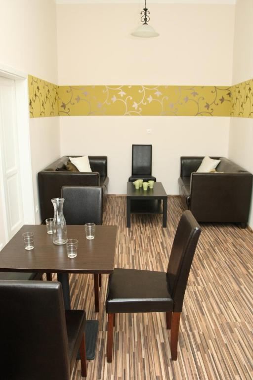 Promenade Panzio Bed & Breakfast Miskolc Phòng bức ảnh