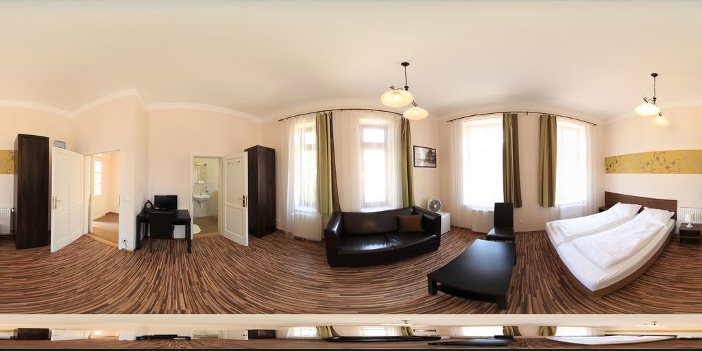 Promenade Panzio Bed & Breakfast Miskolc Ngoại thất bức ảnh
