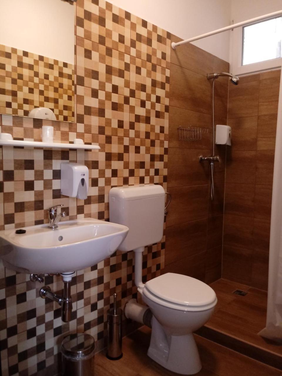 Promenade Panzio Bed & Breakfast Miskolc Ngoại thất bức ảnh