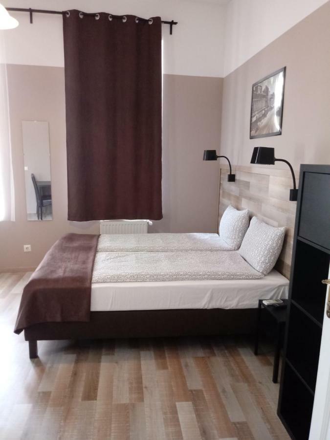 Promenade Panzio Bed & Breakfast Miskolc Ngoại thất bức ảnh