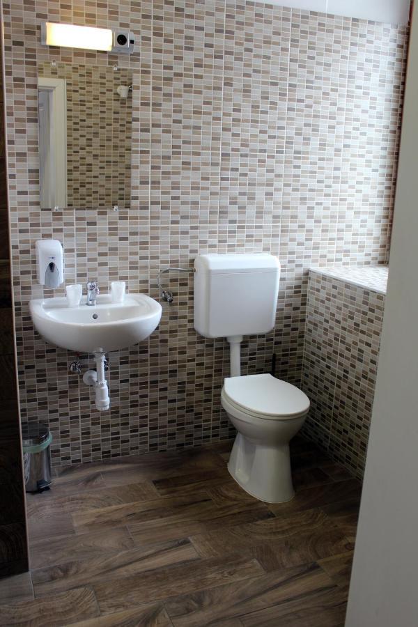 Promenade Panzio Bed & Breakfast Miskolc Ngoại thất bức ảnh