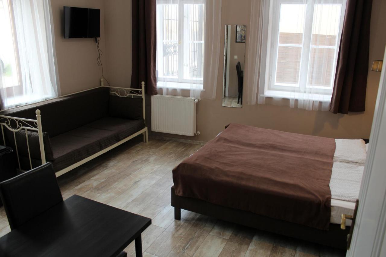 Promenade Panzio Bed & Breakfast Miskolc Ngoại thất bức ảnh