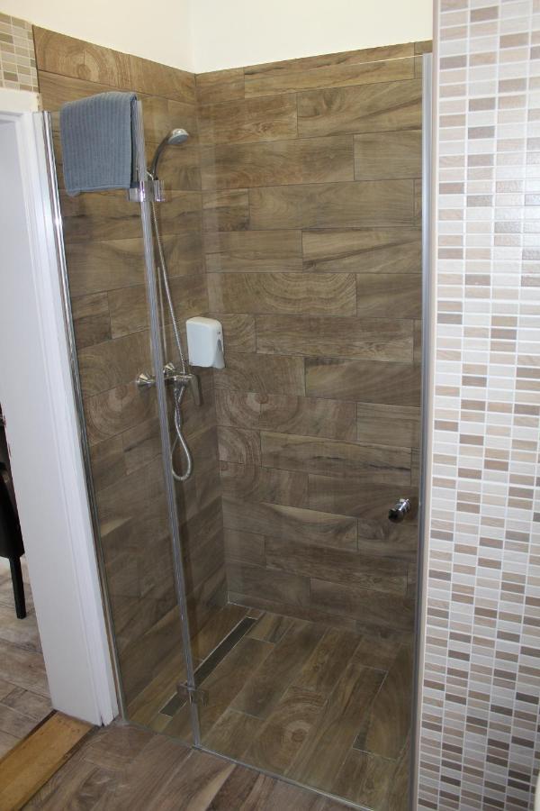 Promenade Panzio Bed & Breakfast Miskolc Ngoại thất bức ảnh