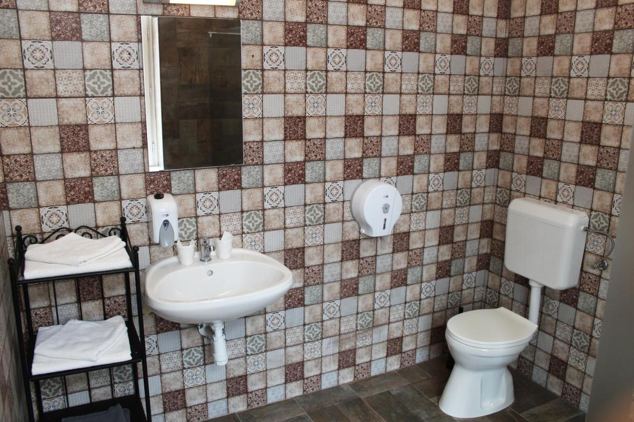 Promenade Panzio Bed & Breakfast Miskolc Ngoại thất bức ảnh